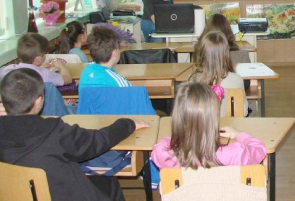 6.200 de elevi de clasa a VIII-a vor susţine simularea la Limba Română